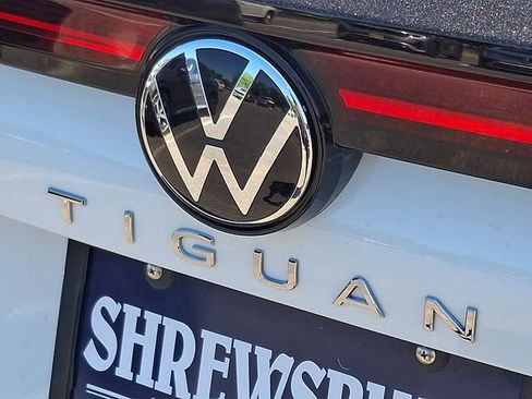 New 2026 Volkswagen Tiguan SE AWD/4WD image 12
