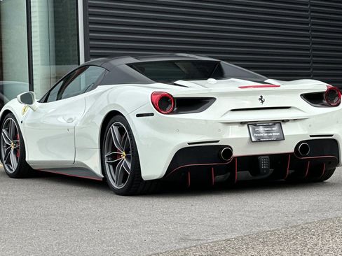 Used 2017 Ferrari 488 Spider image 3