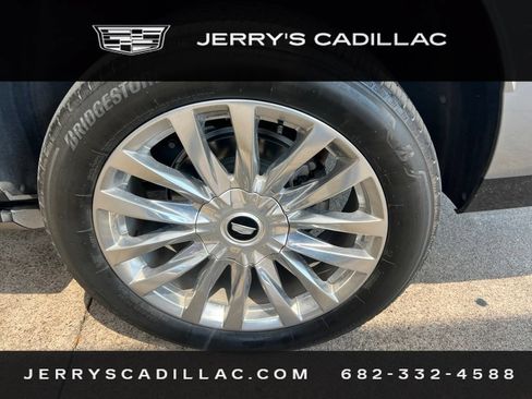 Used 2024 Cadillac Escalade Premium Luxury w/ Performance Package AWD/4WD image 6
