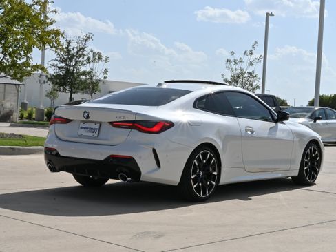 Used 2025 BMW 430i Coupe w/ M Sport Package RWD image 8