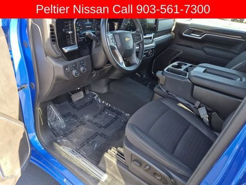 Used 2025 Chevrolet Silverado 1500 LT AWD/4WD image 19