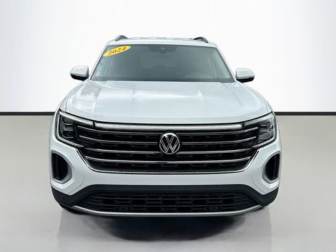 Used 2024 Volkswagen Atlas SE FWD image 2