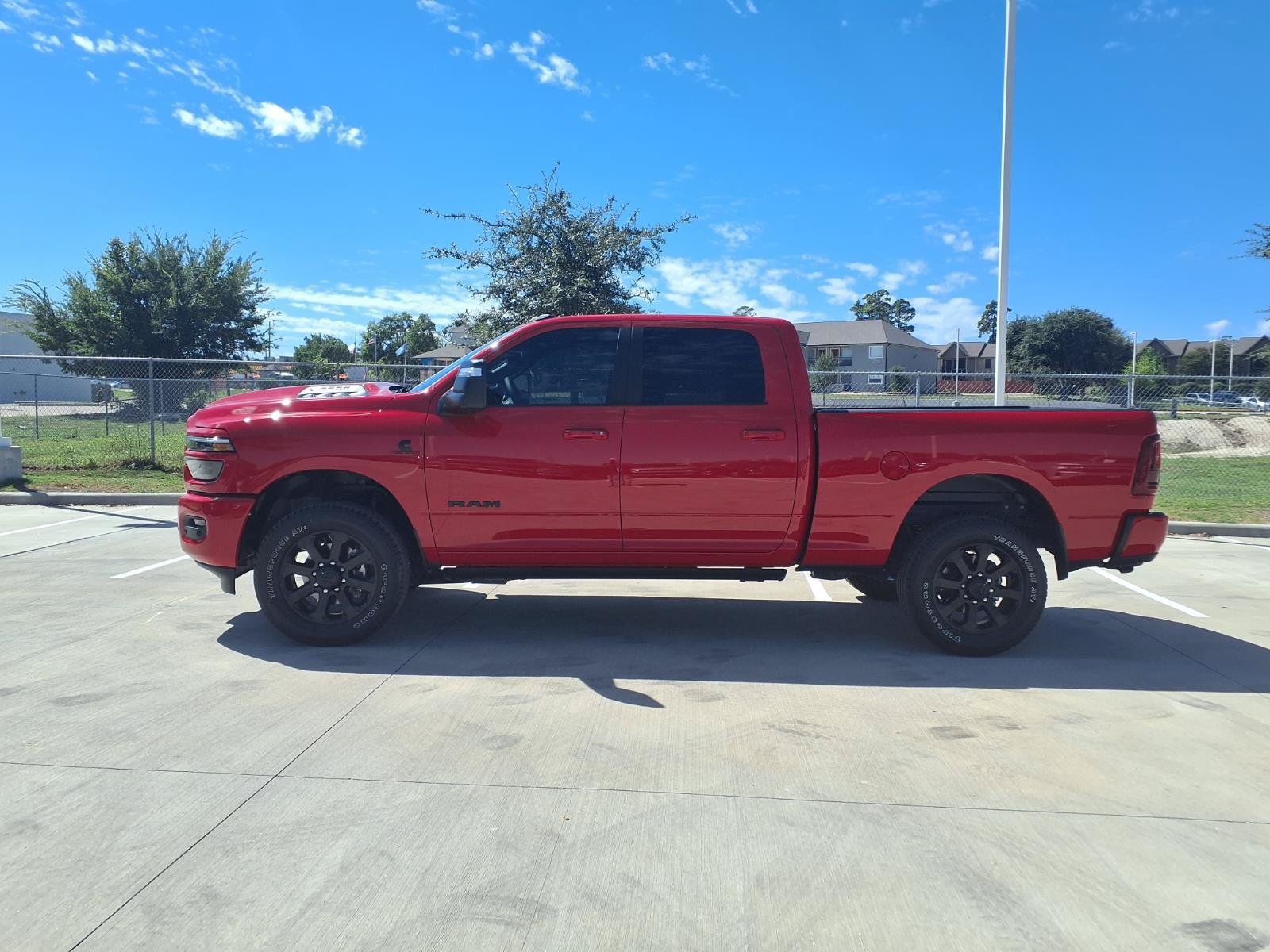 New 2026 RAM 2500 Laramie AWD/4WD image 8