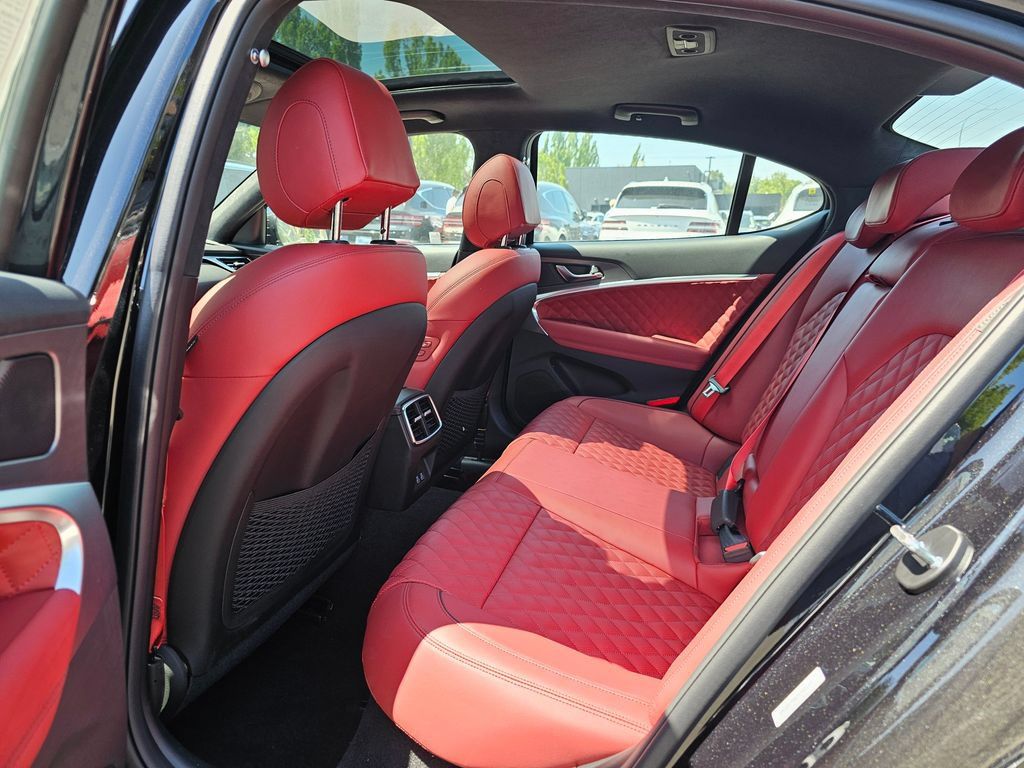 Certified 2025 Genesis G70 3.3T Advanced w/ Sport Prestige Package AWD/4WD image 18