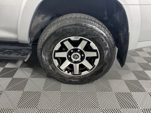 Used 2024 Toyota 4Runner TRD Off-Road Premium image 29