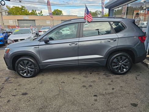 Used 2022 Volkswagen Taos S w/ IQ Drive S Package image 2