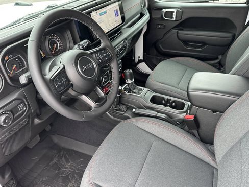 New 2026 Jeep Wrangler Unlimited Rubicon AWD/4WD image 10