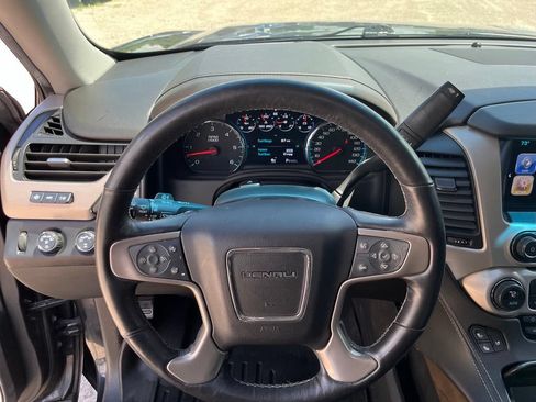 Used 2018 GMC Yukon XL Denali AWD/4WD image 24