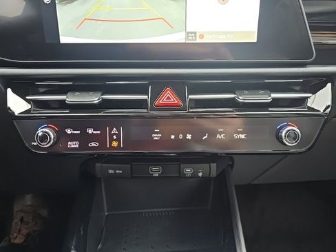 New 2026 Kia Niro EX image 13