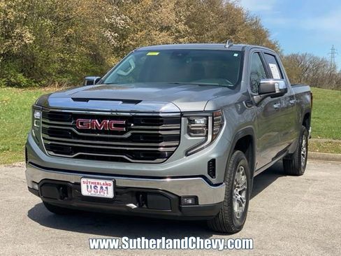 Used 2025 GMC Sierra 1500 SLT image 3