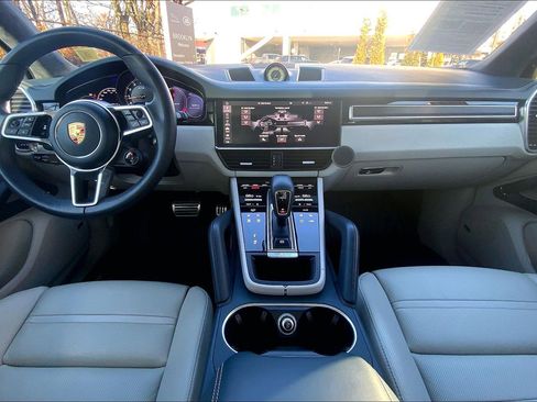Used 2021 Porsche Cayenne GTS image 15