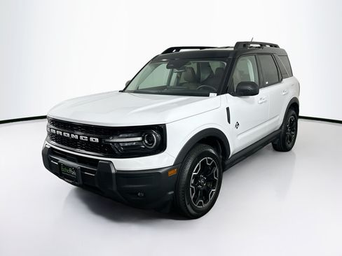 Used 2025 Ford Bronco Sport Outer Banks AWD/4WD image 3