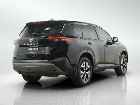 Used 2021 Nissan Rogue SV image 5