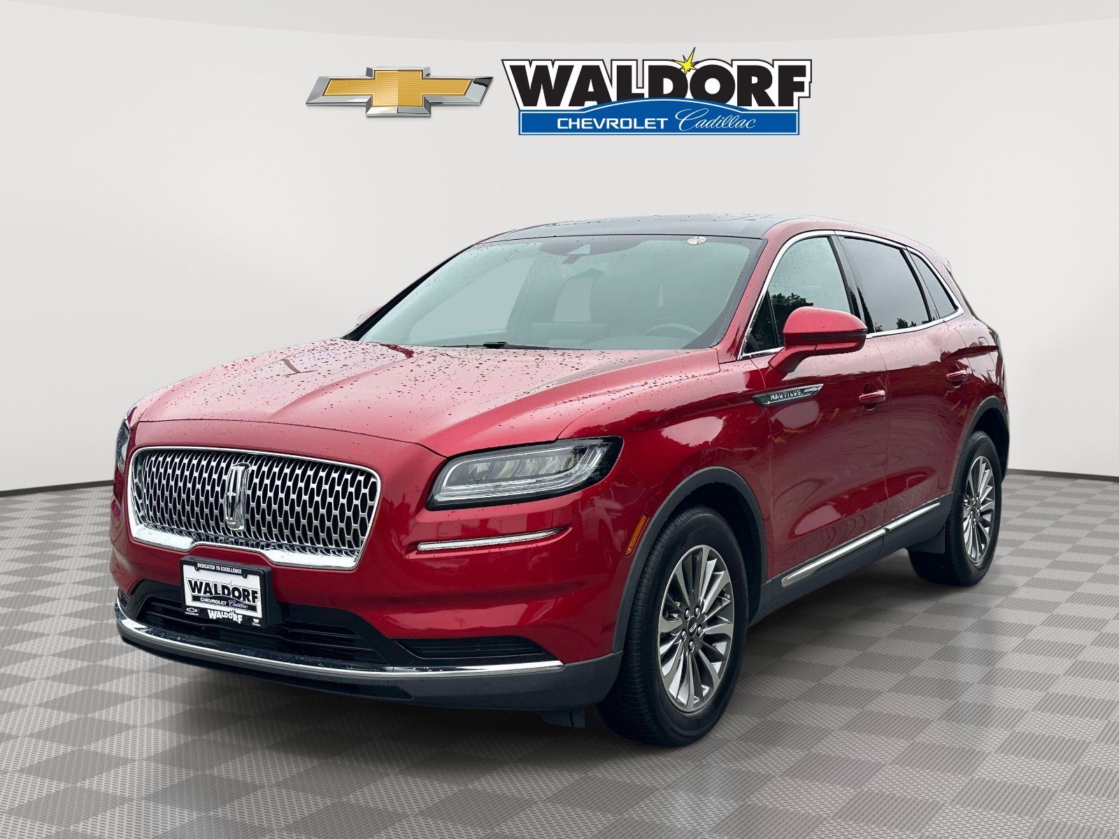Used 2021 Lincoln Nautilus Reserve AWD/4WD image 3