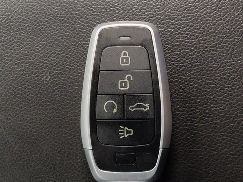 Used 2022 Chevrolet Malibu RS FWD image 32