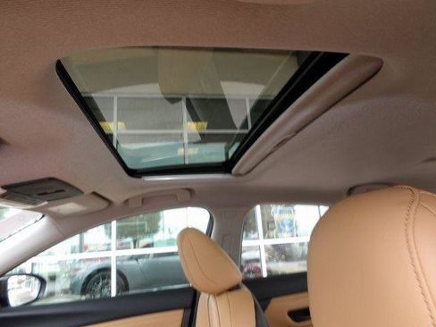 Used 2025 Nissan Sentra SV w/ SV Premium Package image 15