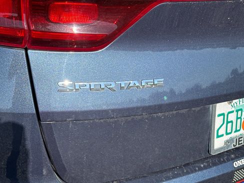 Used 2021 Kia Sportage LX FWD image 6