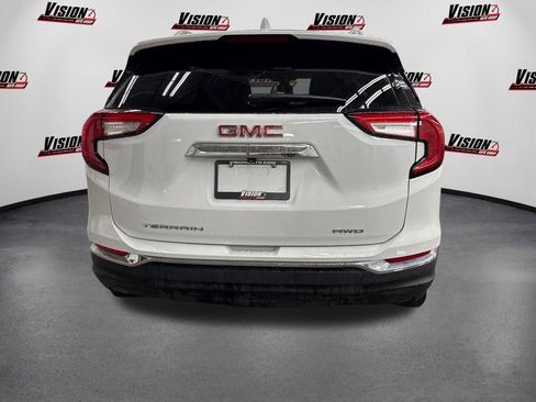 Used 2023 GMC Terrain SLT w/ LPO, Floor Liner Package AWD/4WD image 6