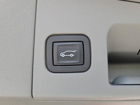 Certified 2023 Cadillac XT5 Premium Luxury w/ Technology Package FWD image 25
