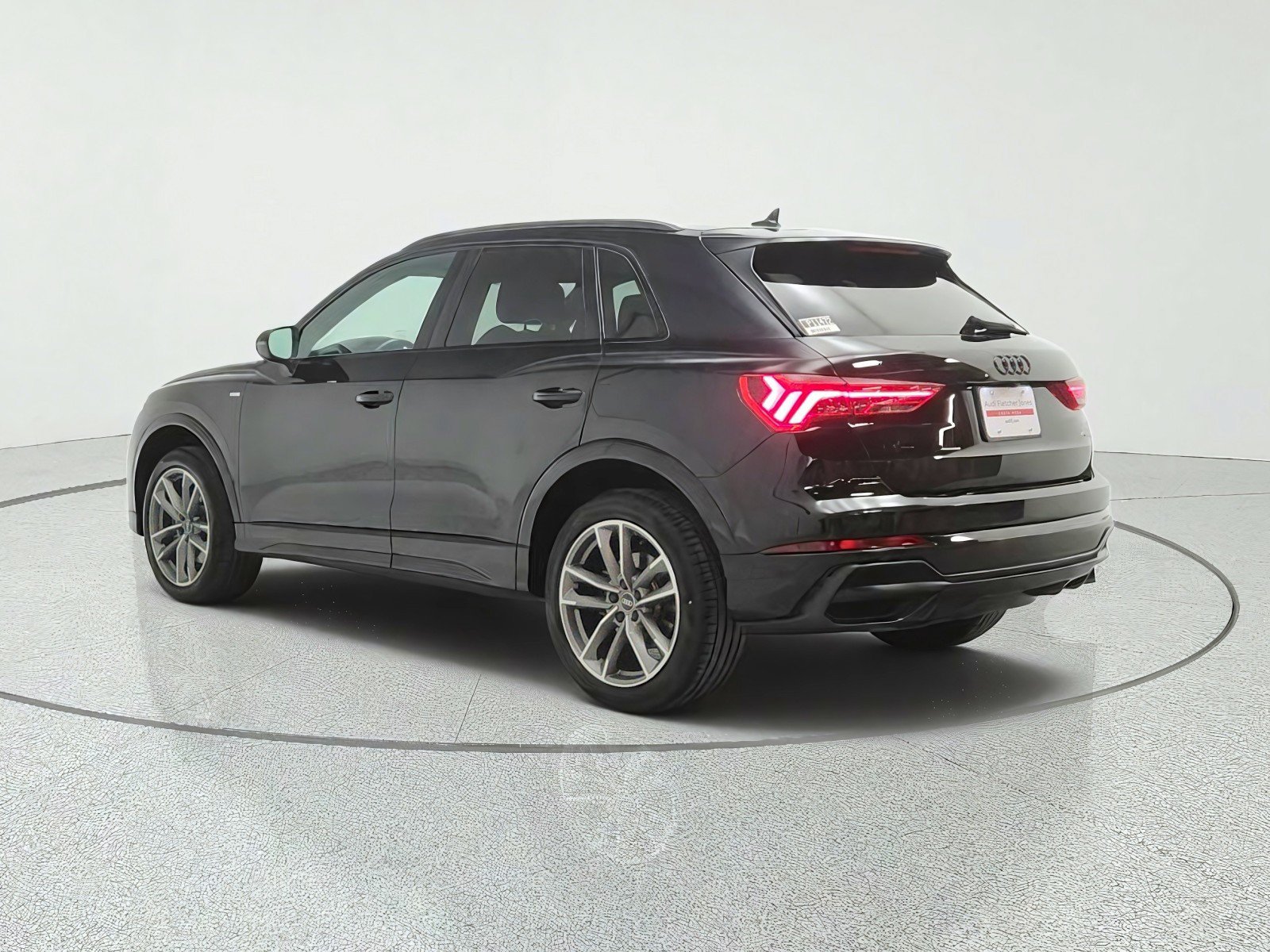 Used 2022 Audi Q3 2.0T Premium w/ Black Optic Sport Package AWD/4WD image 7