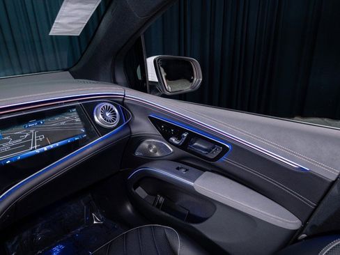 New 2026 Mercedes-Benz EQS 400 4MATIC SUV image 28