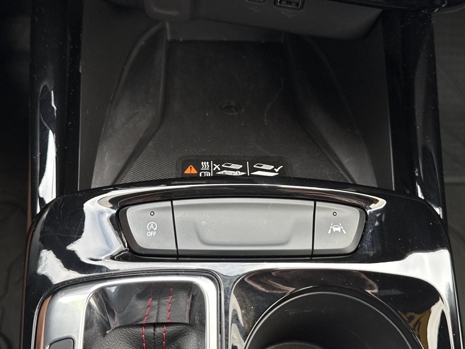 Used 2026 Chevrolet Trax RS w/ Sunroof Package FWD image 21