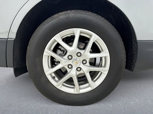 Used 2023 Chevrolet Equinox LT image 11