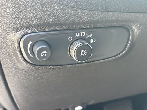 Used 2024 Chevrolet Equinox LT AWD/4WD image 25