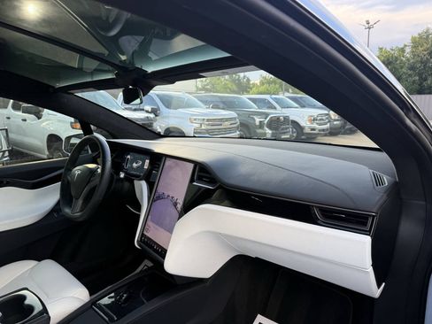 Used 2019 Tesla Model X 75D AWD/4WD image 9