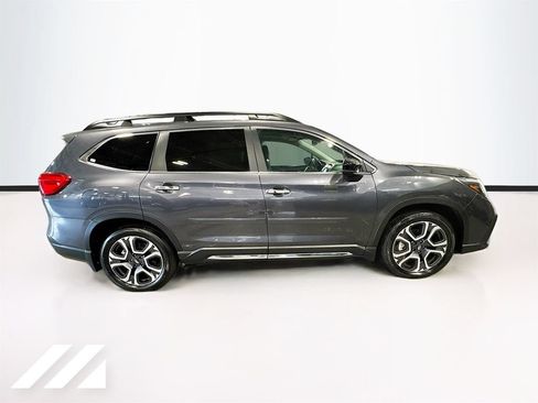 Used 2025 Subaru Ascent Touring AWD/4WD image 4