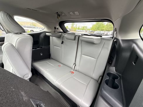 Used 2022 Toyota Highlander Platinum AWD/4WD image 26