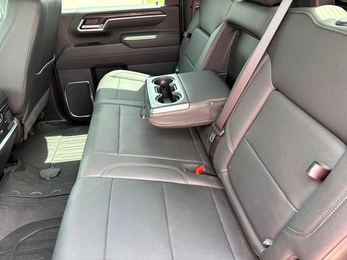 Used 2025 GMC Sierra 3500 SLT w/ SLT Premium Package AWD/4WD image 31