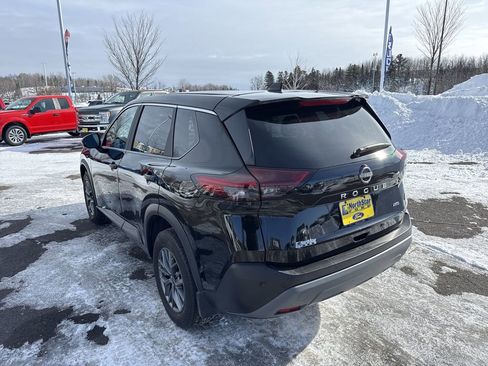 Used 2023 Nissan Rogue S image 8