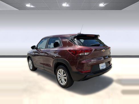 Used 2023 Chevrolet TrailBlazer LS FWD image 3