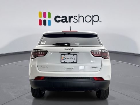 Used 2022 Jeep Compass Latitude w/ Convenience Group AWD/4WD image 4