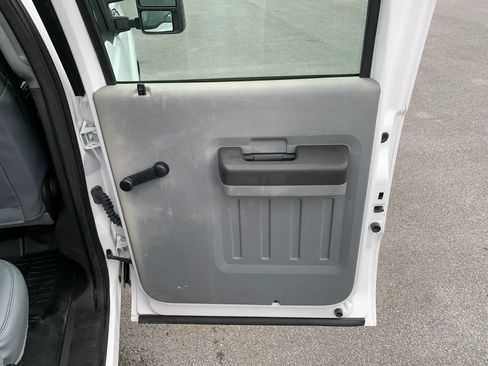 Used 2015 Ford F250 XL RWD image 25