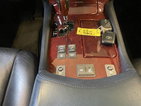 Used 2010 Lexus LS 460 AWD image 10