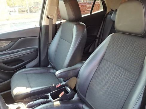 Used 2022 Buick Encore Preferred image 7