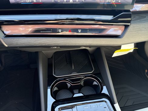 New 2026 BMW i5 eDrive40 image 16