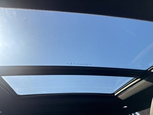 New 2025 Chevrolet Equinox EV RS image 30