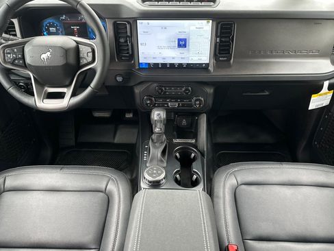 New 2026 Ford Bronco Badlands AWD/4WD image 13