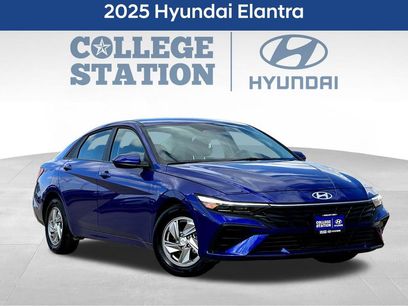 Used 2025 Hyundai Elantra SE