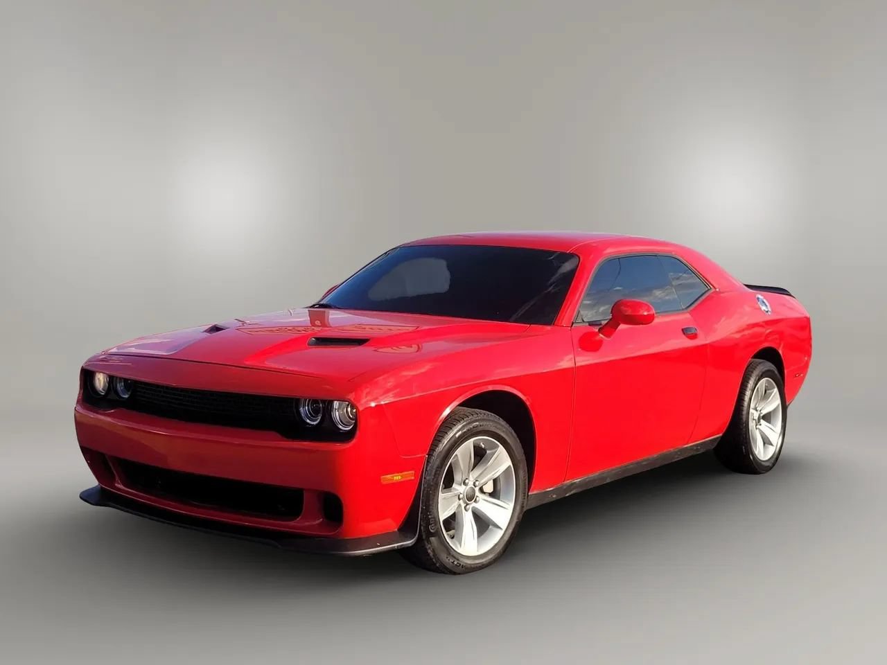 Used 2023 Dodge Challenger SXT RWD image 23