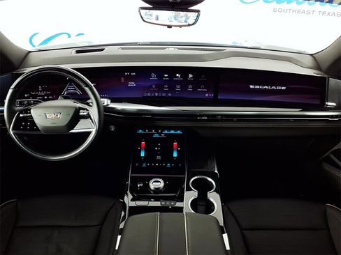 Used 2026 Cadillac Escalade Sport image 11