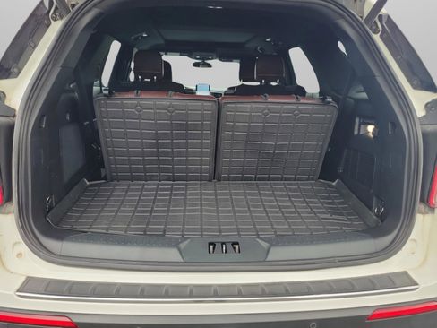 Used 2020 Ford Explorer Platinum w/ Premium Technology Package image 7