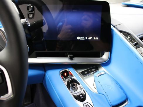 Used 2023 Chevrolet Corvette Stingray Premium Cpe w/ Z51 Performance Package RWD image 16