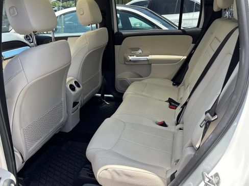 Used 2023 Mercedes-Benz GLB 250 image 15
