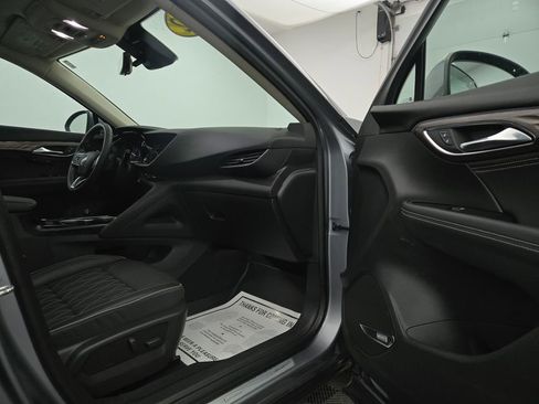 Used 2022 Buick Envision Avenir w/ Technology Package II image 38