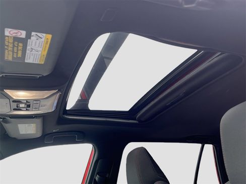 Used 2024 Toyota RAV4 SE w/ Weather & Moonroof Package image 22