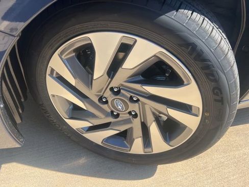 New 2025 Subaru Legacy Limited image 10